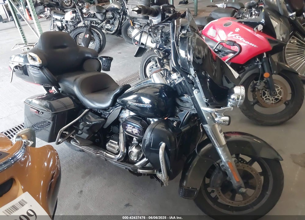 2018 HARLEY-DAVIDSON FLHTK ULTRA LIMITED VIN: 1HD1KED36JB642484