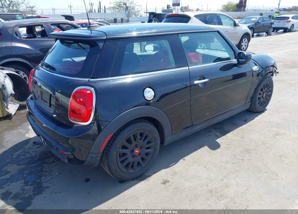 2020 MINI HARDTOP VIN: WMWXR5C07L2M39862