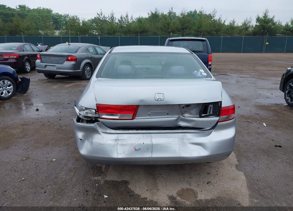 2003 HONDA ACCORD 2.4 LX VIN: 1HGCM563X3A033880