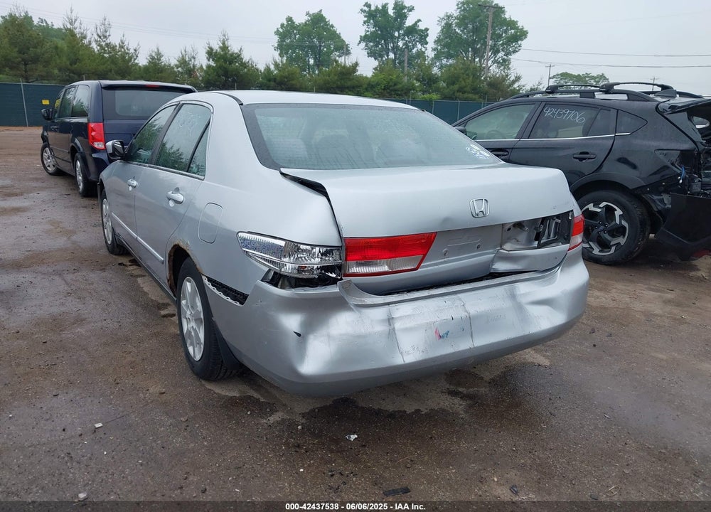 2003 HONDA ACCORD 2.4 LX VIN: 1HGCM563X3A033880