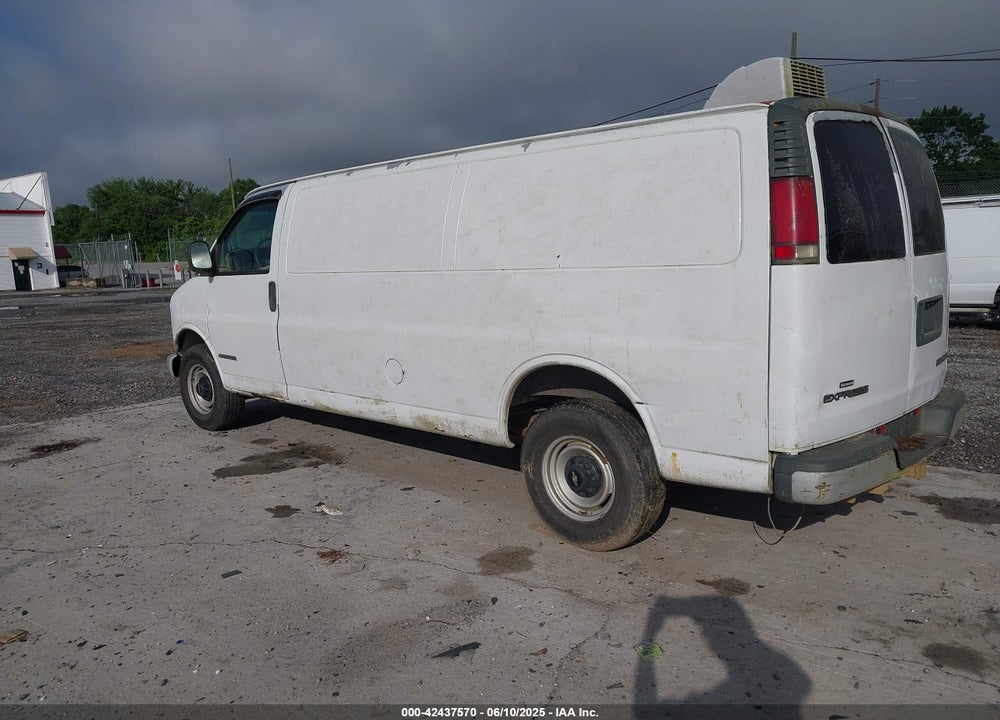 2001 CHEVROLET EXPRESS VIN: 1GCHG39RX11108817