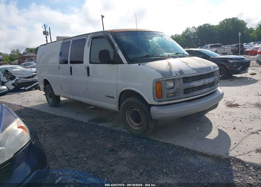 2001 CHEVROLET EXPRESS VIN: 1GCHG39RX11108817