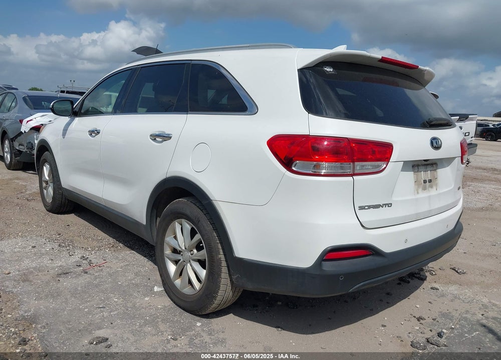 2016 KIA SORENTO 2.4L LX VIN: 5XYPG4A30GG053361