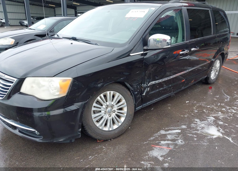 2012 CHRYSLER TOWN & COUNTRY LIMITED VIN: 2C4RC1GG2CR228549