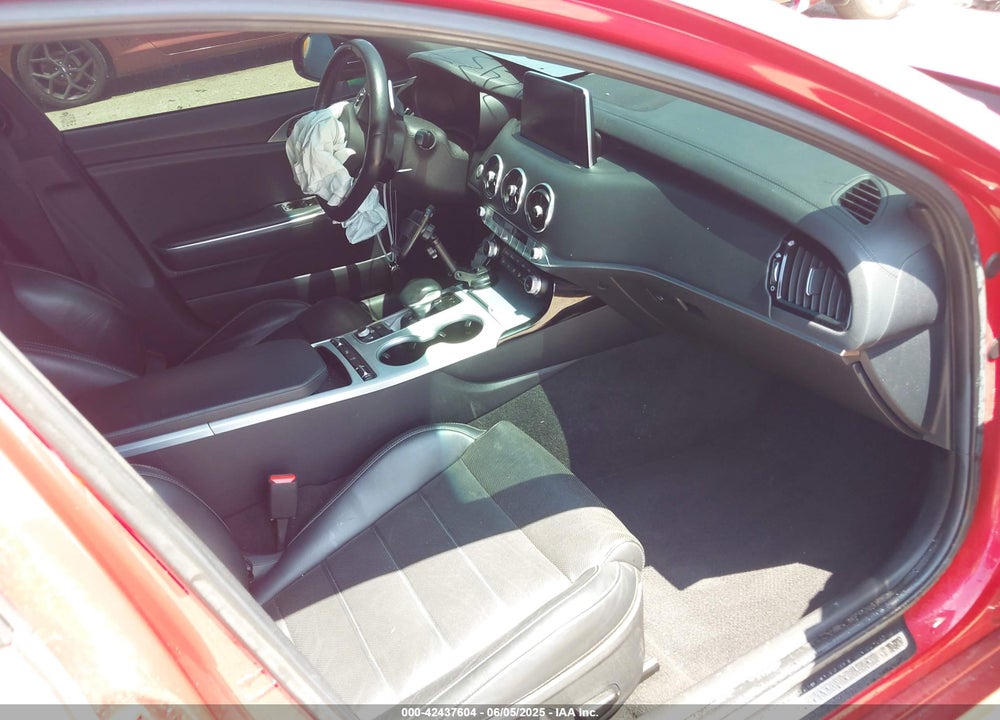 2018 KIA STINGER VIN: KNAE55LCXJ6012551