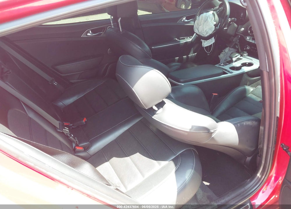 2018 KIA STINGER VIN: KNAE55LCXJ6012551