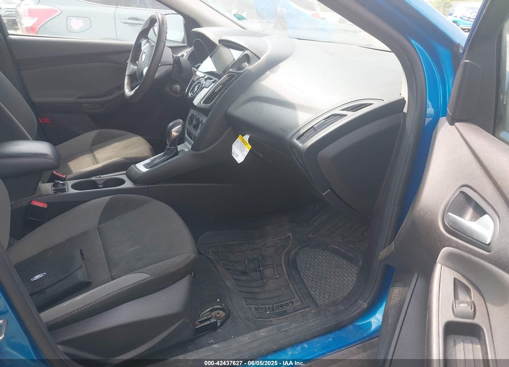 2014 FORD FOCUS SE VIN: 1FADP3K25EL195473