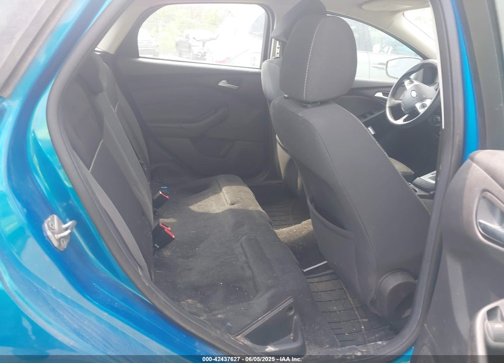 2014 FORD FOCUS SE VIN: 1FADP3K25EL195473