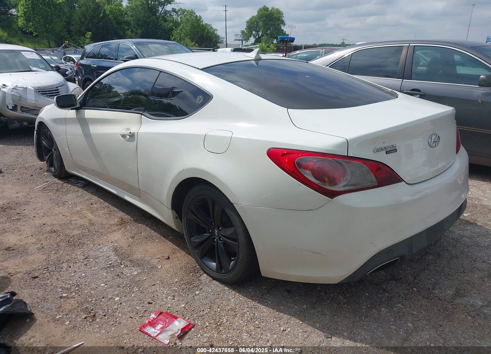 2010 HYUNDAI GENESIS VIN: KMHHU6KH2AU038218
