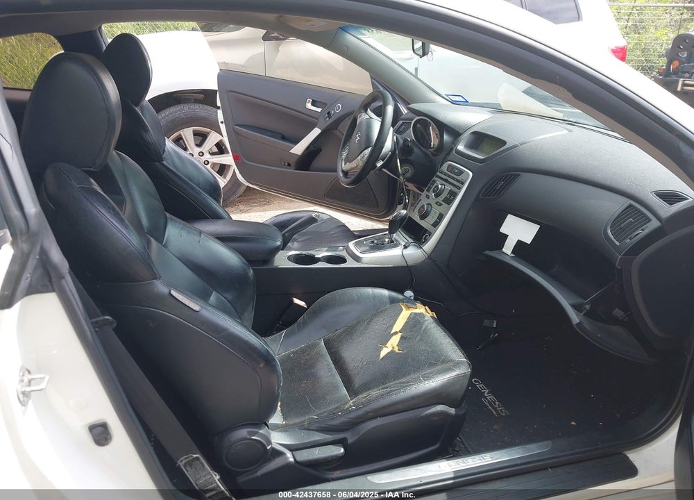 2010 HYUNDAI GENESIS VIN: KMHHU6KH2AU038218