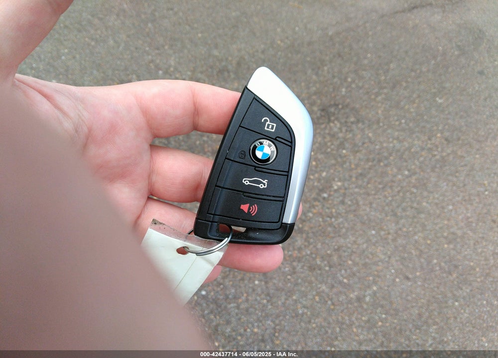 2020 BMW X1 VIN: WBXJG9C0XL5P88618
