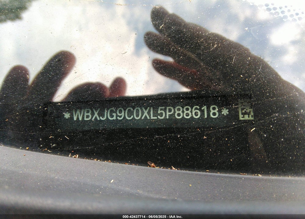 2020 BMW X1 VIN: WBXJG9C0XL5P88618