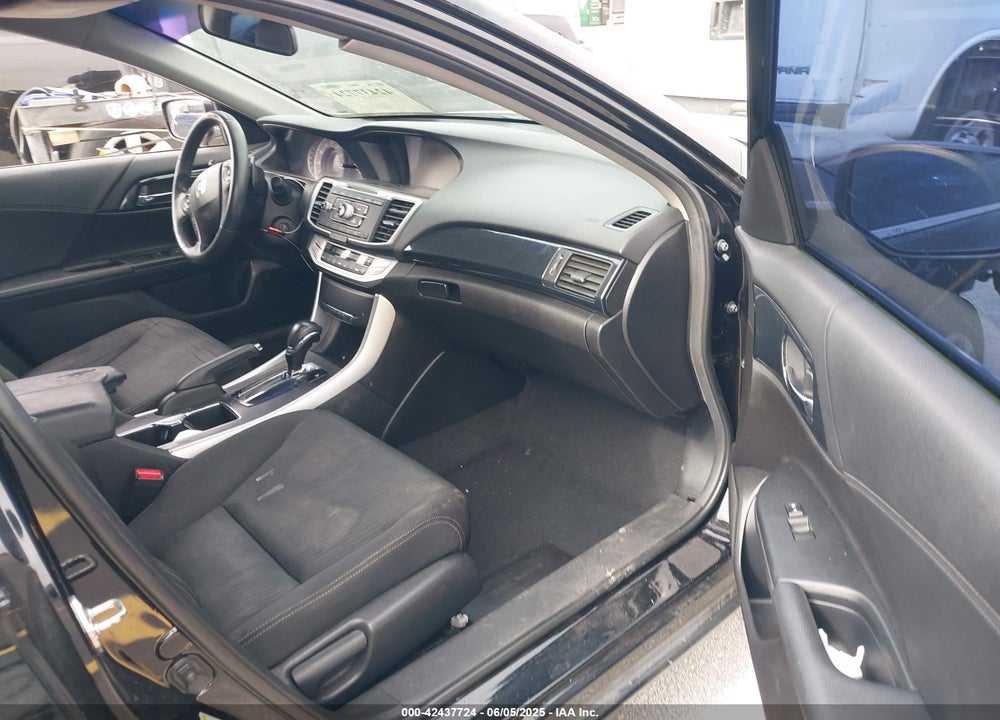 2013 HONDA ACCORD SPORT VIN: 1HGCR2F50DA083982