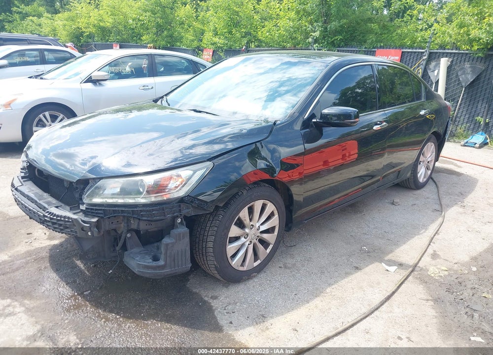 2013 HONDA ACCORD EX-L V-6 VIN: 1HGCR3F82DA013965