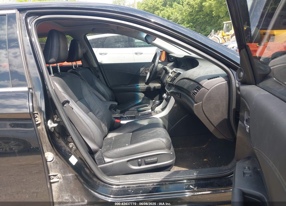 2013 HONDA ACCORD EX-L V-6 VIN: 1HGCR3F82DA013965