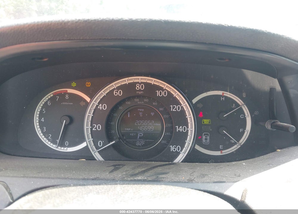 2013 HONDA ACCORD EX-L V-6 VIN: 1HGCR3F82DA013965