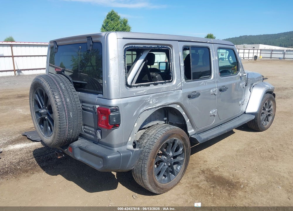 2018 JEEP WRANGLER UNLIMITED SAHARA VIN: 1C4HJXEG2JW124882