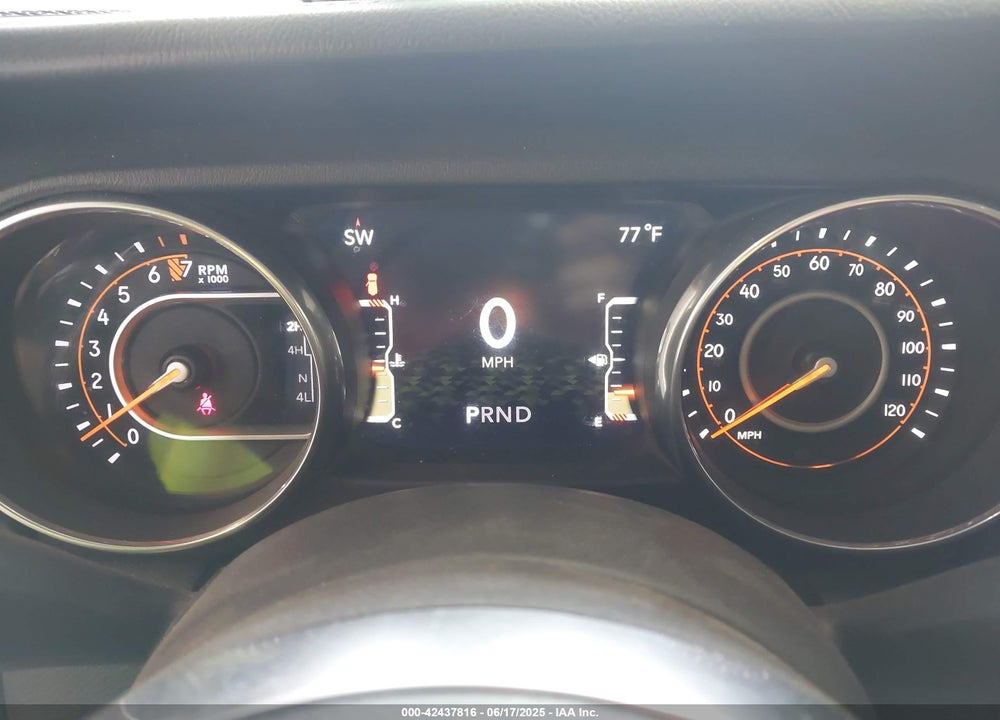 2018 JEEP WRANGLER UNLIMITED SAHARA VIN: 1C4HJXEG2JW124882