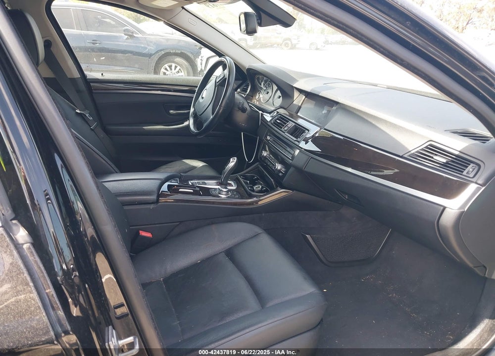 2011 BMW 5 SERIES VIN: WBAFR1C55BDS35371