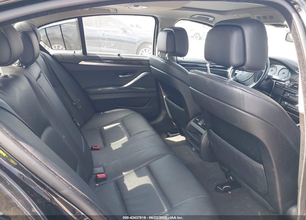 2011 BMW 5 SERIES VIN: WBAFR1C55BDS35371