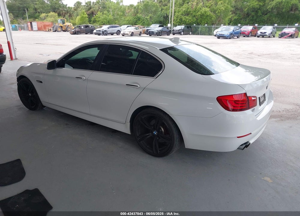 2011 BMW 528I VIN: WBAFR1C58BDS35039