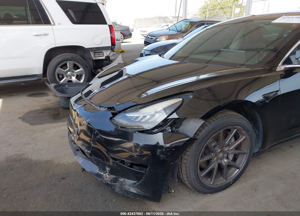 2018 TESLA MODEL 3 VIN: 5YJ3E1EA5JF109014