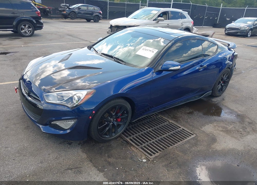 2015 HYUNDAI GENESIS VIN: KMHHU6KJ2FU123585