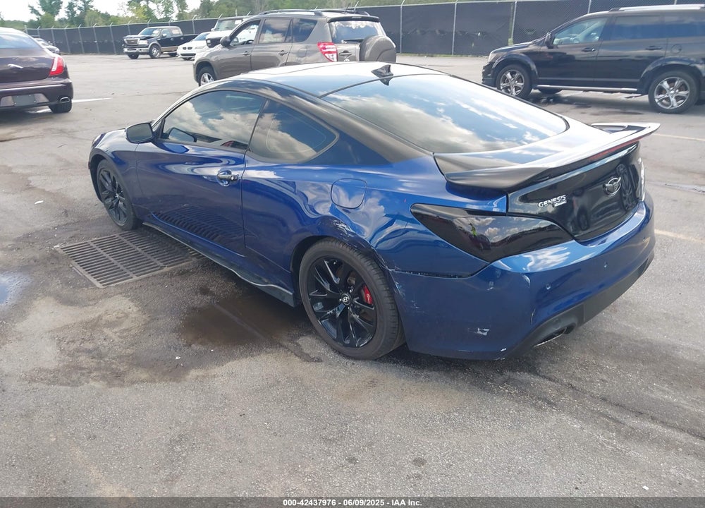 2015 HYUNDAI GENESIS VIN: KMHHU6KJ2FU123585
