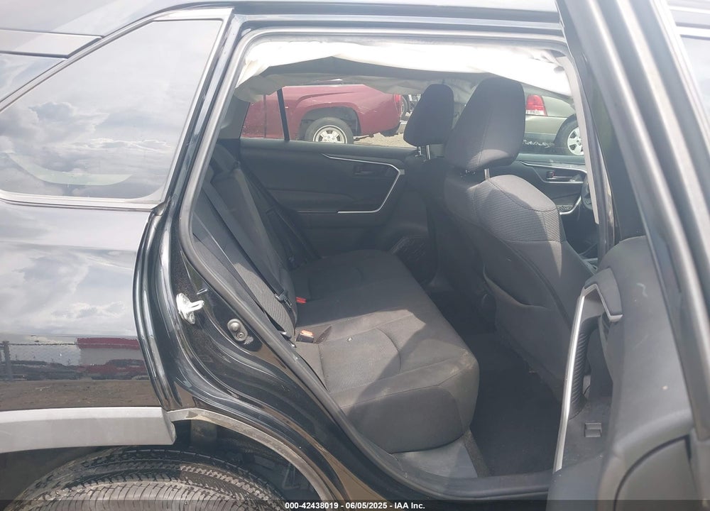 2021 TOYOTA RAV4 VIN: 2T3H1RFV0MC123615