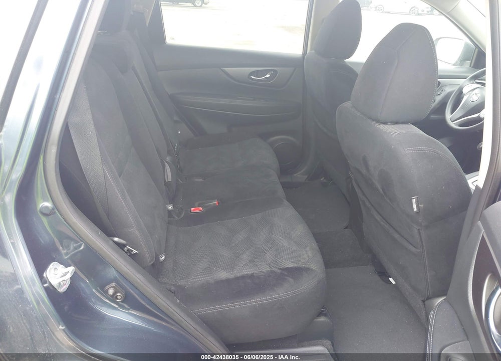2016 NISSAN ROGUE VIN: 5N1AT2MT4GC878840