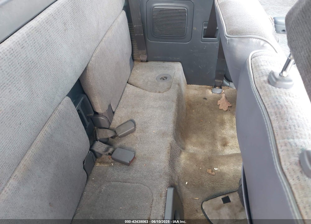 1998 TOYOTA TACOMA VIN: 4TAVL52N2WZ133894