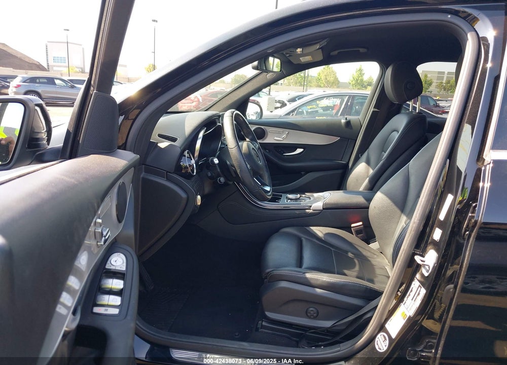 2019 MERCEDES-BENZ GLC 300 VIN: WDC0G4JB1KV131361
