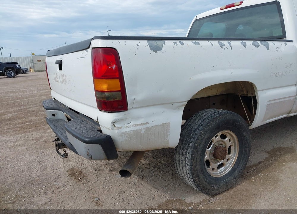 2006 GMC SIERRA 2500HD WORK TRUCK VIN: 1GTHC23U36F157077