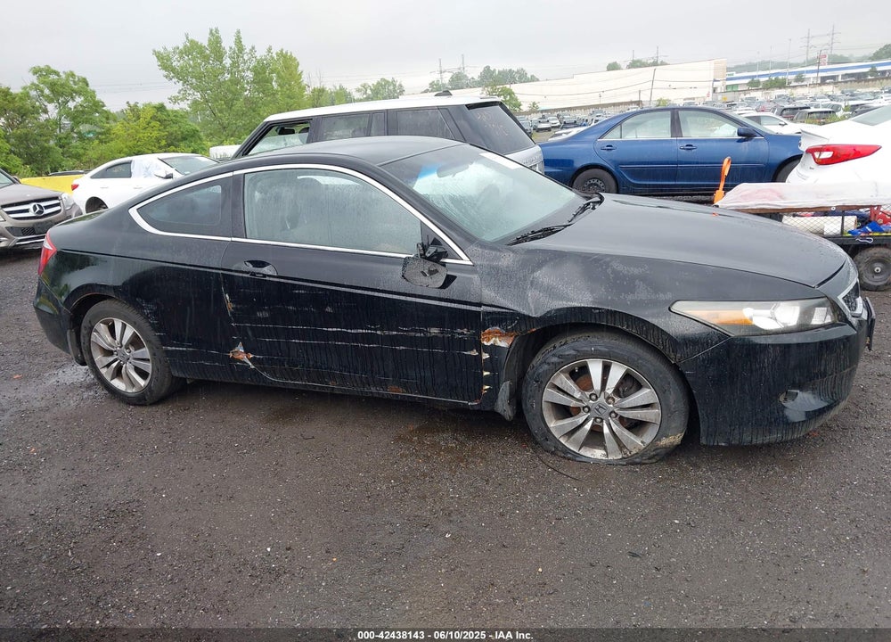 2010 HONDA ACCORD VIN: 1HGCS1B39AA014237