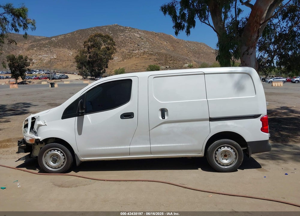 2015 NISSAN NV200 S VIN: 3N6CM0KN2FK690052