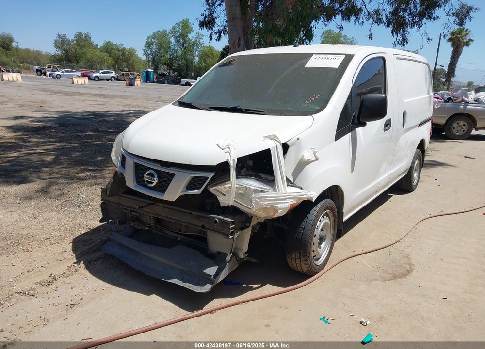 2015 NISSAN NV200 S VIN: 3N6CM0KN2FK690052