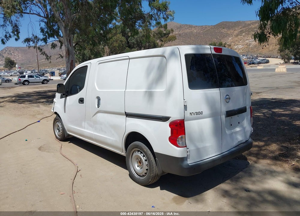 2015 NISSAN NV200 S VIN: 3N6CM0KN2FK690052