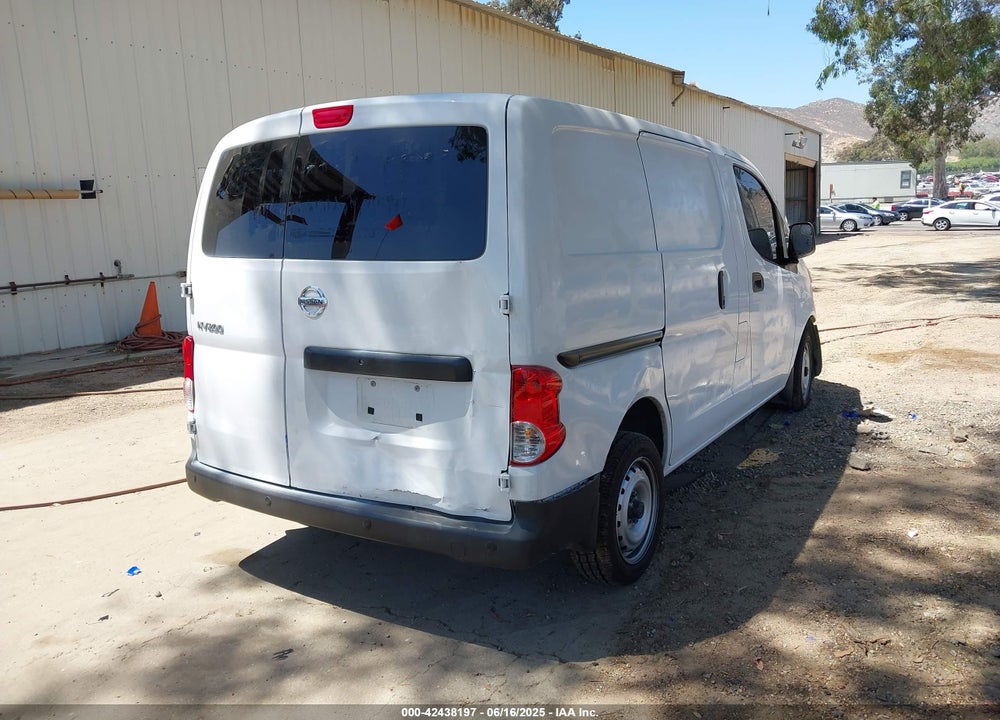 2015 NISSAN NV200 S VIN: 3N6CM0KN2FK690052