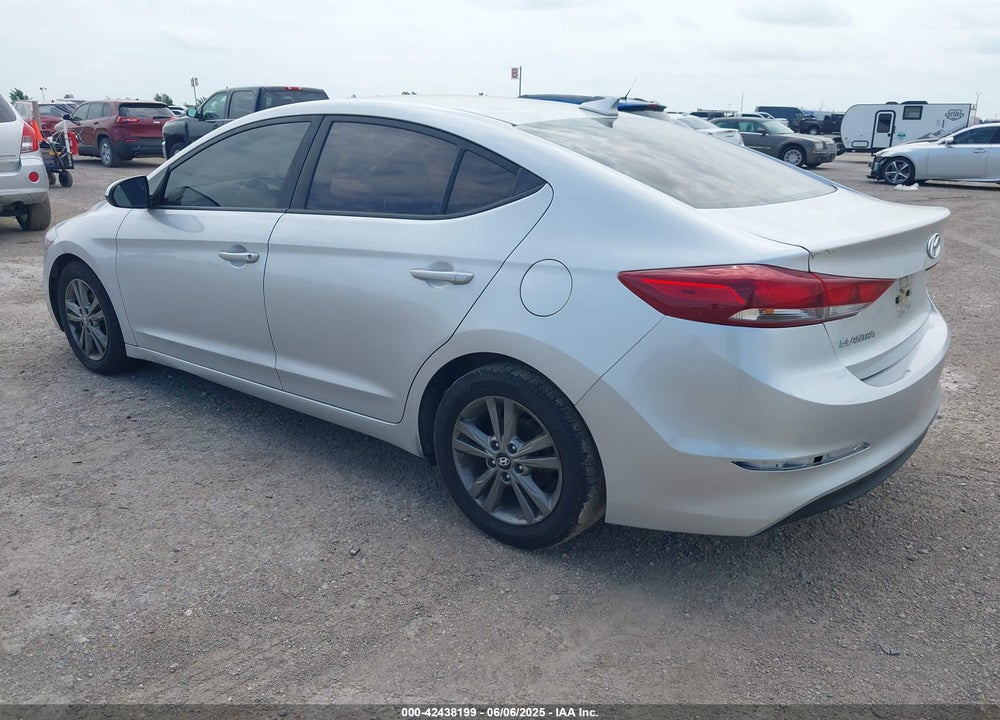 2018 HYUNDAI ELANTRA SEL VIN: 5NPD84LF7JH224226