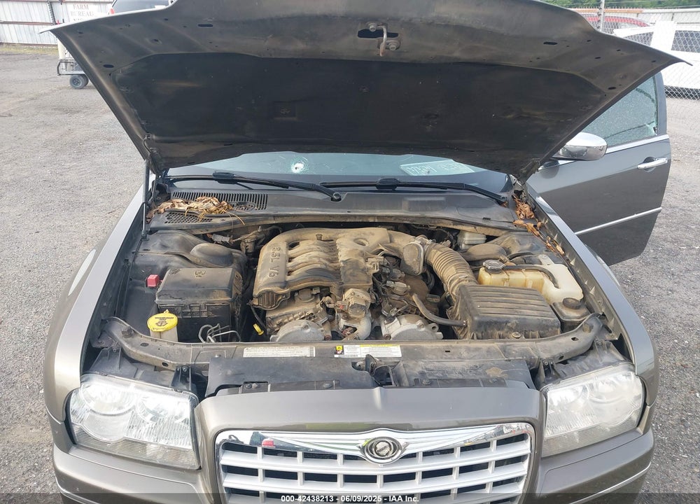 2010 CHRYSLER 300 VIN: 2C3CA5CV7AH185549