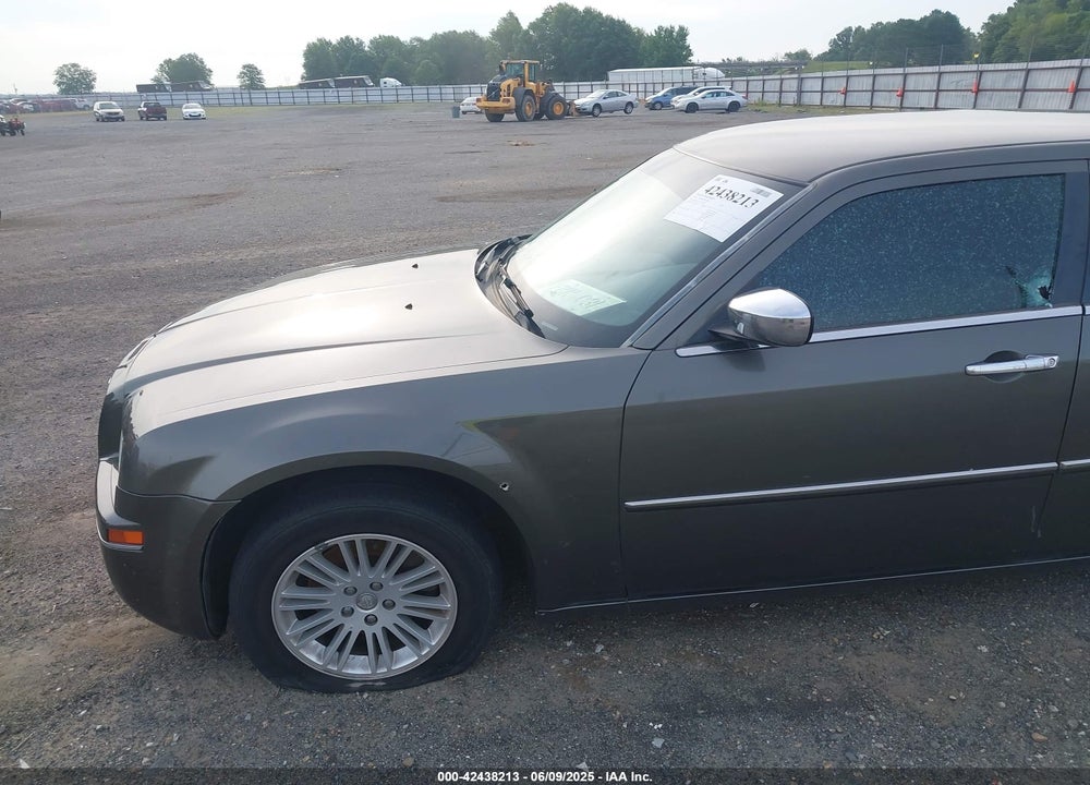 2010 CHRYSLER 300 VIN: 2C3CA5CV7AH185549