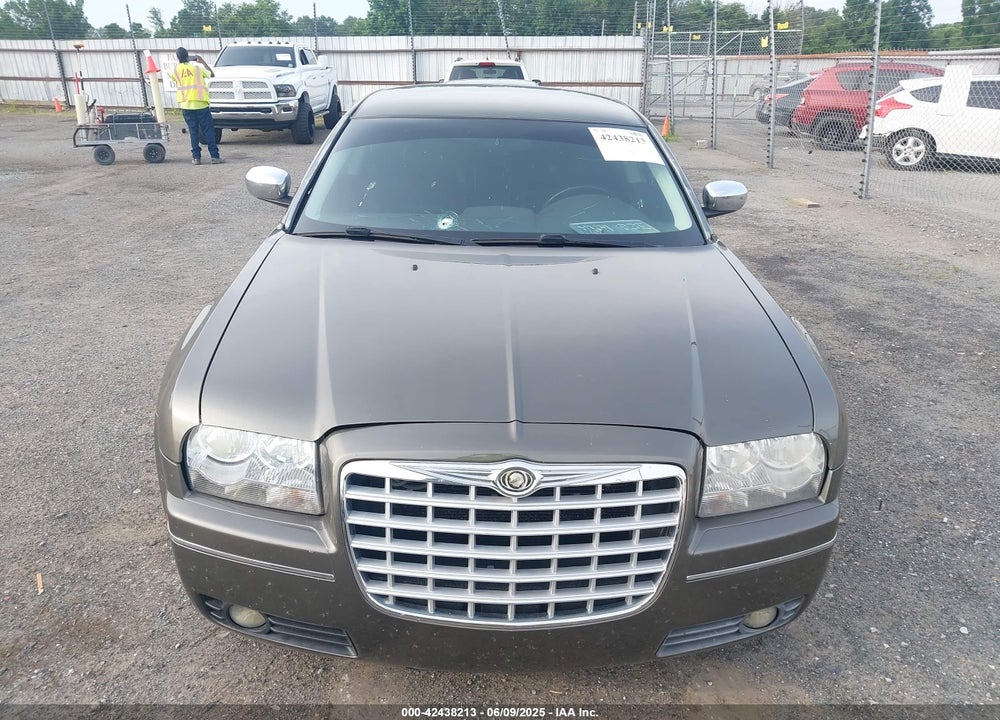 2010 CHRYSLER 300 VIN: 2C3CA5CV7AH185549