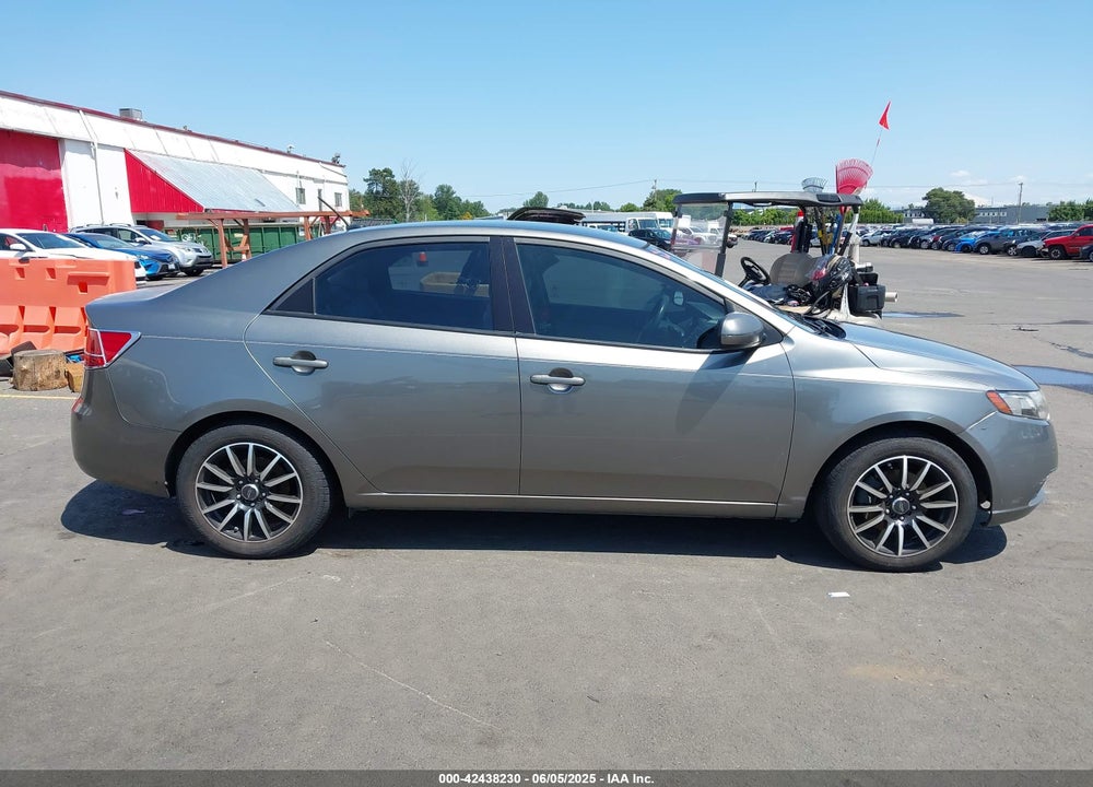 2011 KIA FORTE VIN: KNAFU4A24B5382350