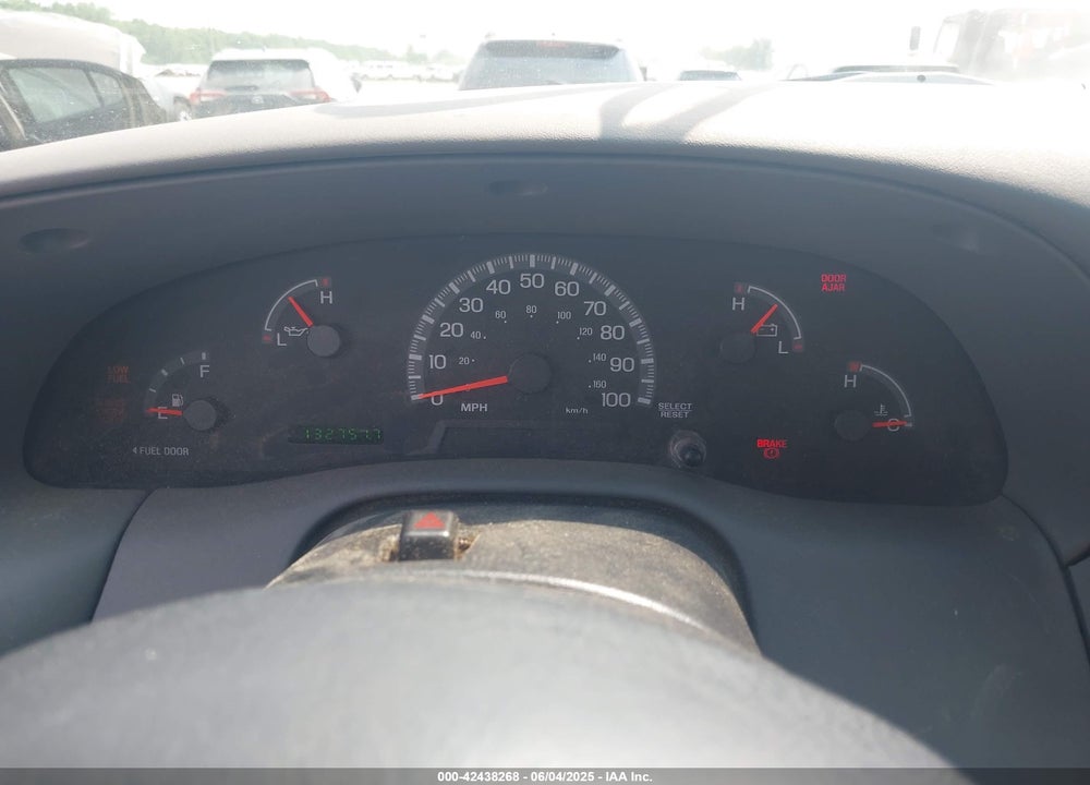 2002 FORD F-150 XL/XLT VIN: 1FTRF17202NA01318