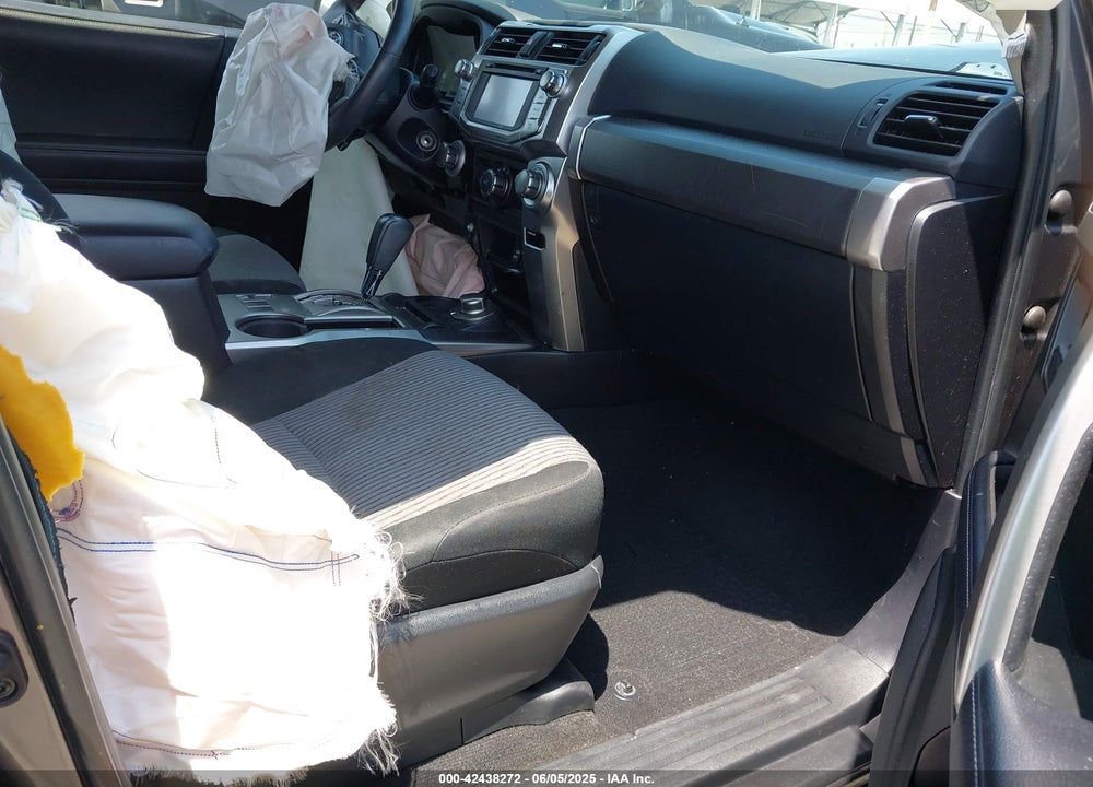 2019 TOYOTA 4RUNNER VIN: JTEBU5JR8K5724852