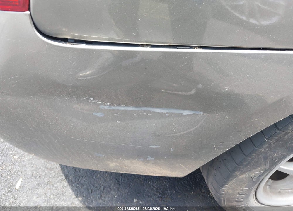 2009 KIA RONDO VIN: KNAFG528X97237103