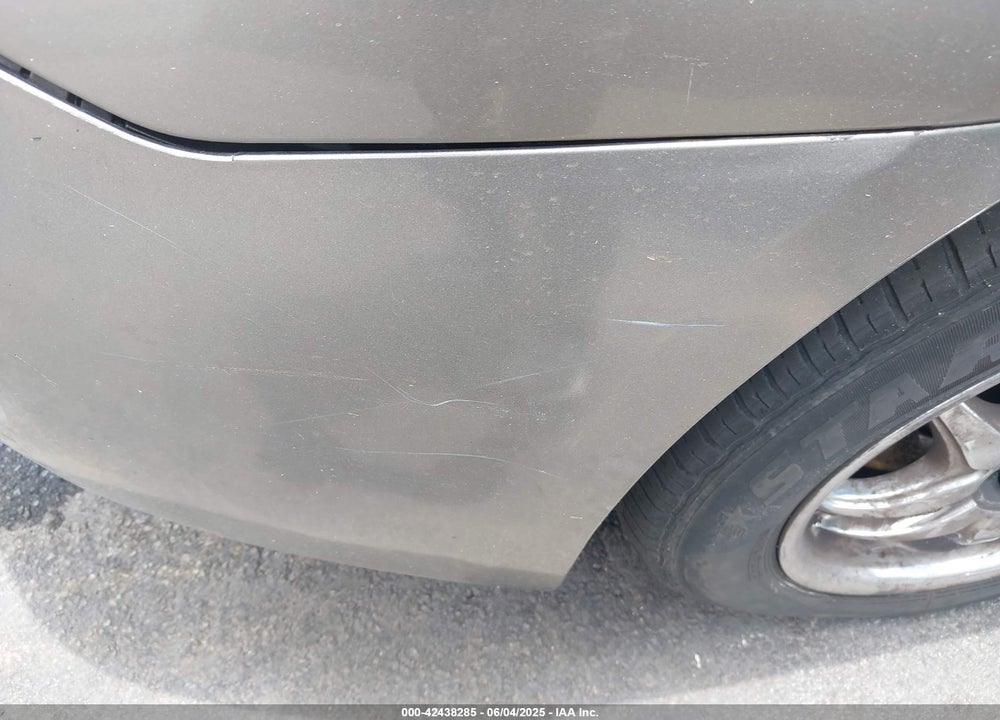 2009 KIA RONDO VIN: KNAFG528X97237103