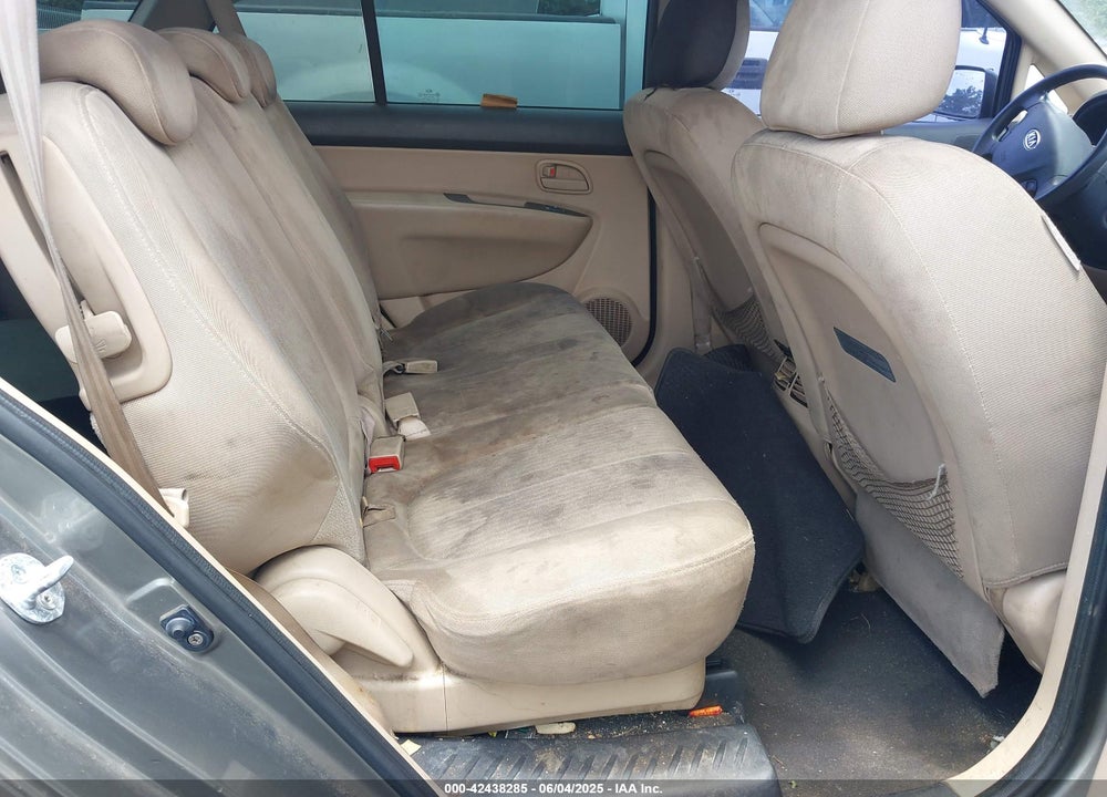 2009 KIA RONDO VIN: KNAFG528X97237103