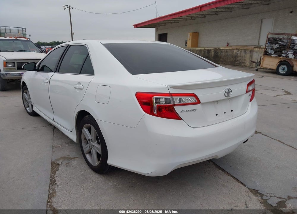2014 TOYOTA CAMRY SE VIN: 4T1BF1FKXEU733545
