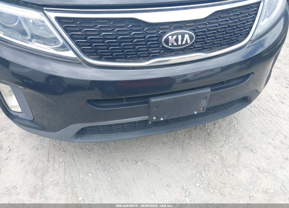 2014 KIA SORENTO VIN: 5XYKTCA63EG521218